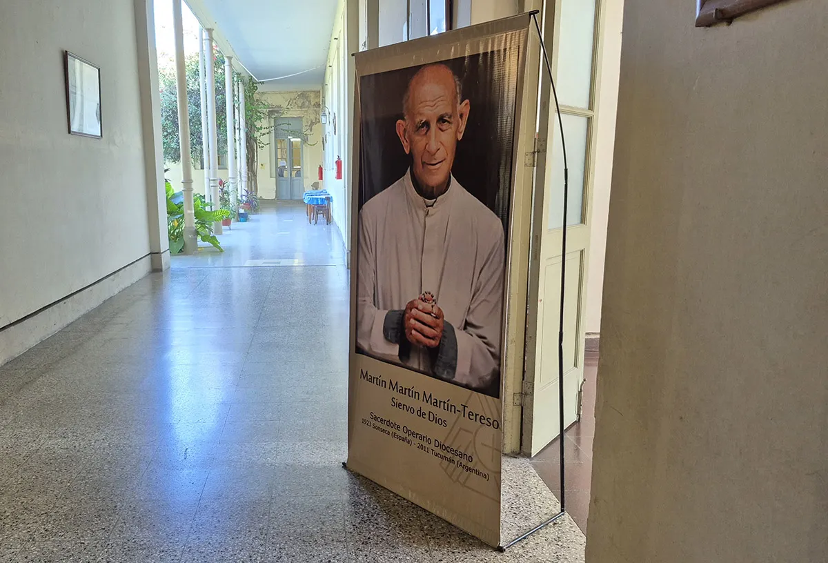 QUERIDO Y RECONOCIDO. El sacerdote de origen español vivió sus últimos días en la parroquia de Montserrat.