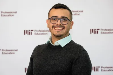 Es un abogado tucumano, estudia IA en el MIT y sueña con aplicar lo aprendido en su provincia