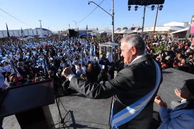 Jaldo tomó Juramento de la Bandera a estudiantes de Famaillá