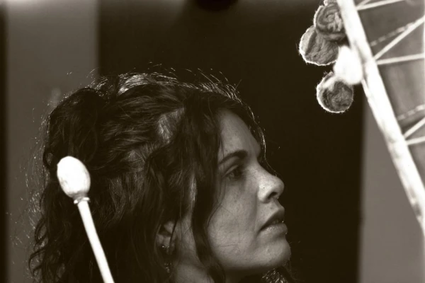 Natalia Trouvé: “La palabra me salva: si lloro el poema, sé que por ahí va”