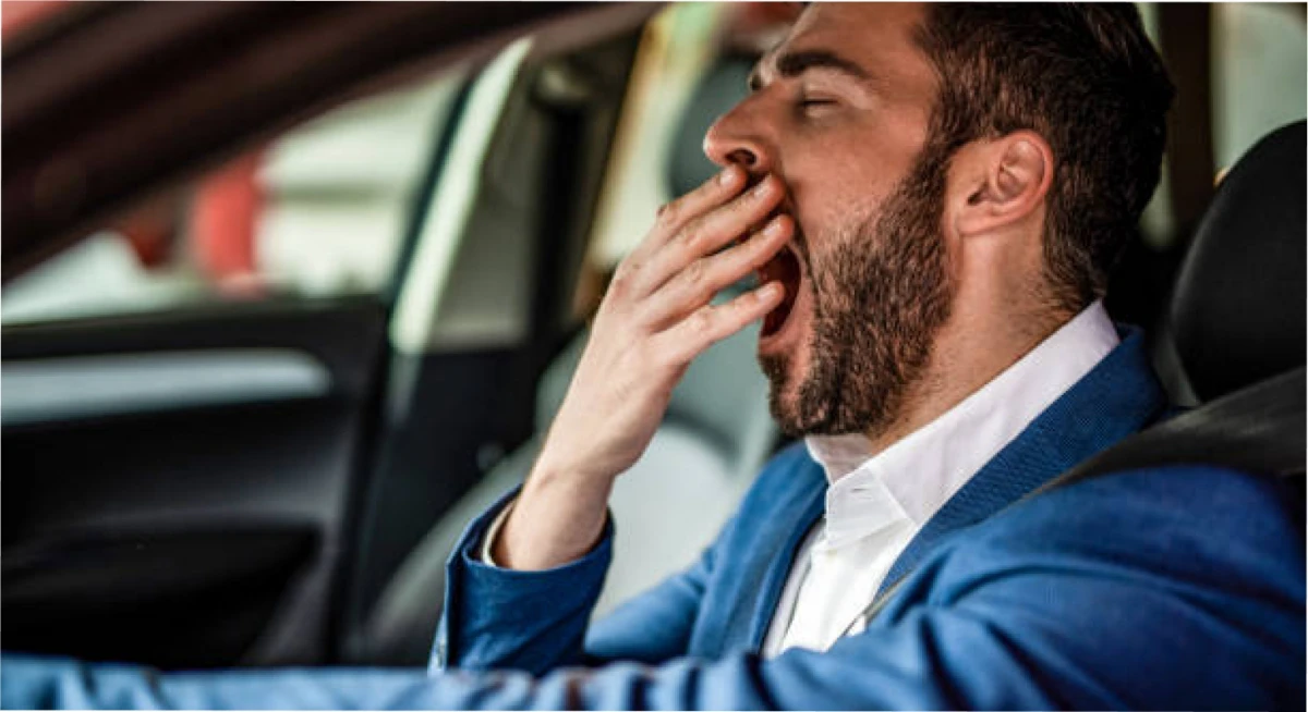 Los riesgos de bostezar demasiado.