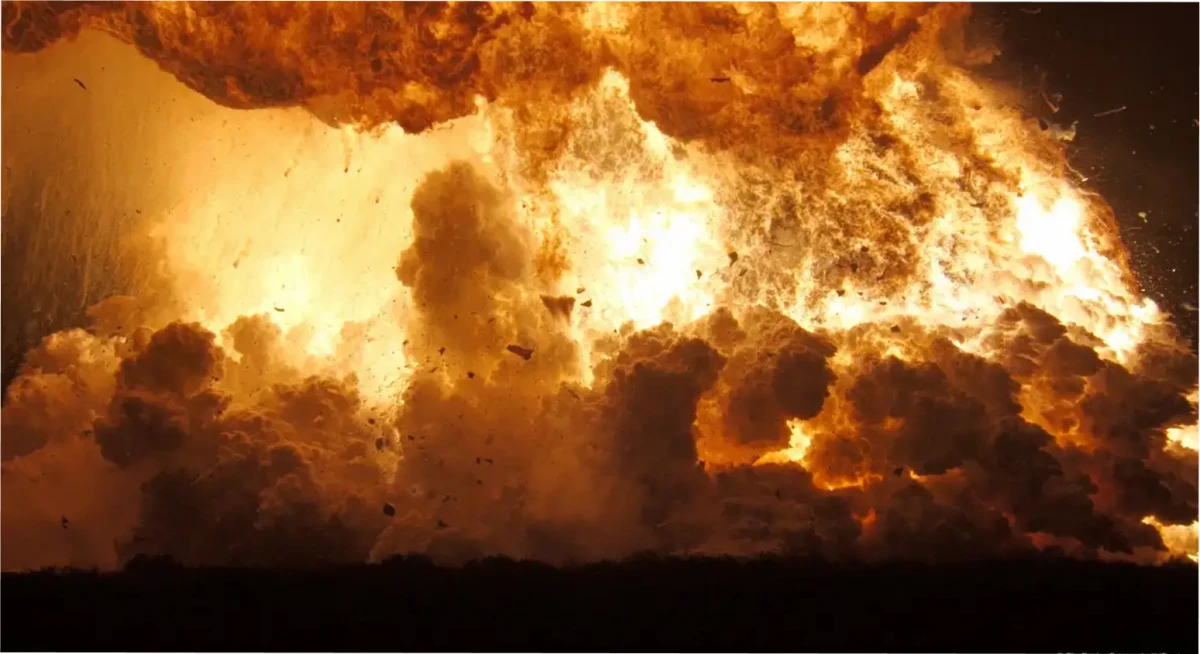 Starship de Space X explotó en una gigantesca bola de fuego mientras se prepara para un vuelo de prueba.Imagen: TheRocketFuture vía X/Reuters/DW News