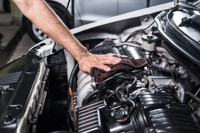 Cuatro claves de un mecánico experto para alargar la vida útil del motor del auto
