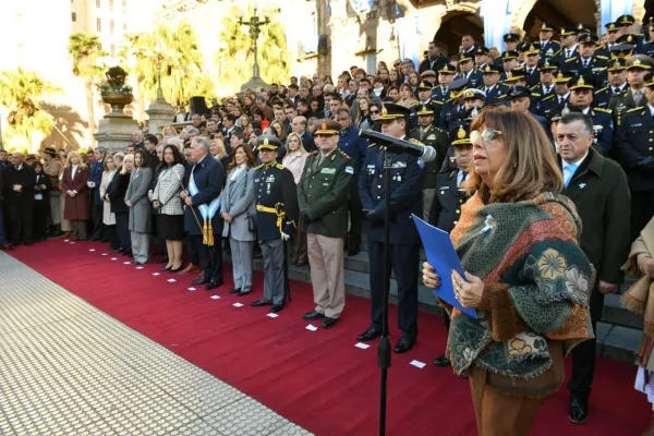 Montaldo, en la jura a la Bandera: Estos chicos merecen que trabajemos para tener un país mejor