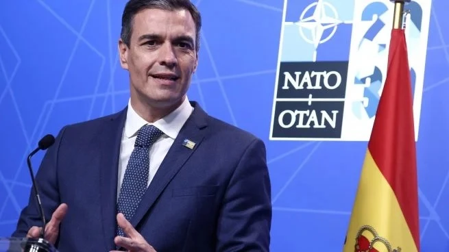 ARRINCONADO, Pedro Sánchez enfrenta una serie de cuestionamientos por corrupción de uno de sus ministros.