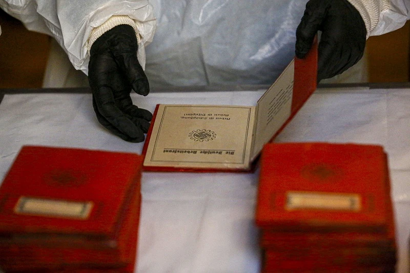 Digitalizan archivos nazis: estuvieron ocultos durante 80 años en el Palacio de Justicia