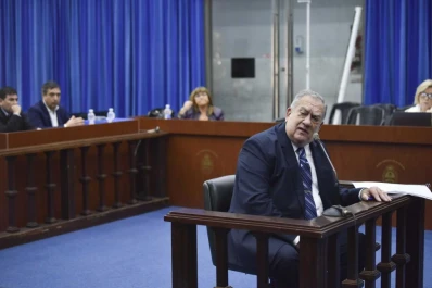 Cerisola y sus ex subalternos, en la recta final