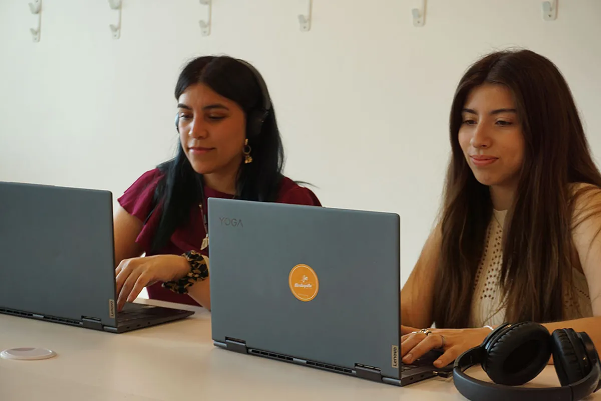 TECNOLOGÍA. Fundación Mediapila abrió la inscripción a un curso gratuito de programación para mujeres jóvenes, con el objetivo de fomentar la inclusión en el mundo IT.