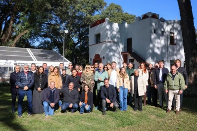 Chahla recibió a expertos de Colombia para replicar modelos de transformación urbana