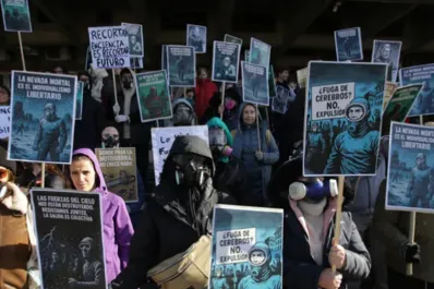 La mitad de los investigadores evalúa dejar la ciencia por la crisis del sistema