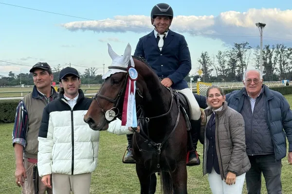 Ricardo Piola se consagró campeón en el Regional de hipismo del Jockey Club
