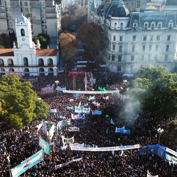 Gremios marcharán hacia el Ministerio de Desregulación en defensa de los salarios