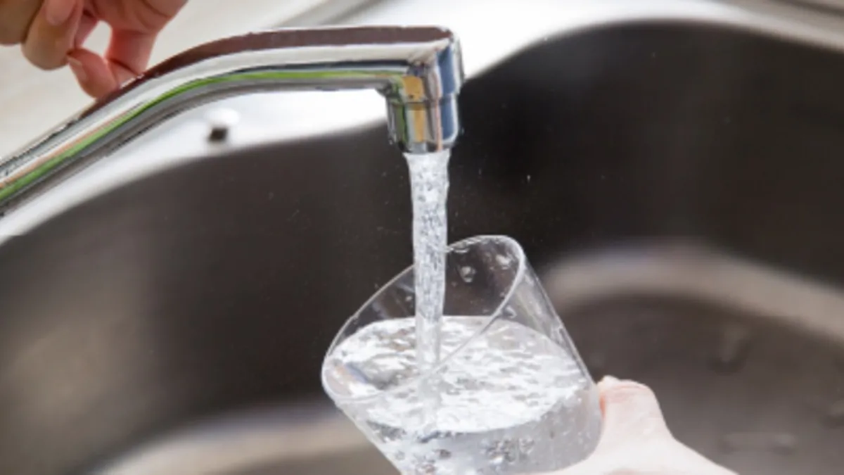 ¡Atención vecinos! Anuncian corte de agua en sector de la Región Metropolitana de Chile