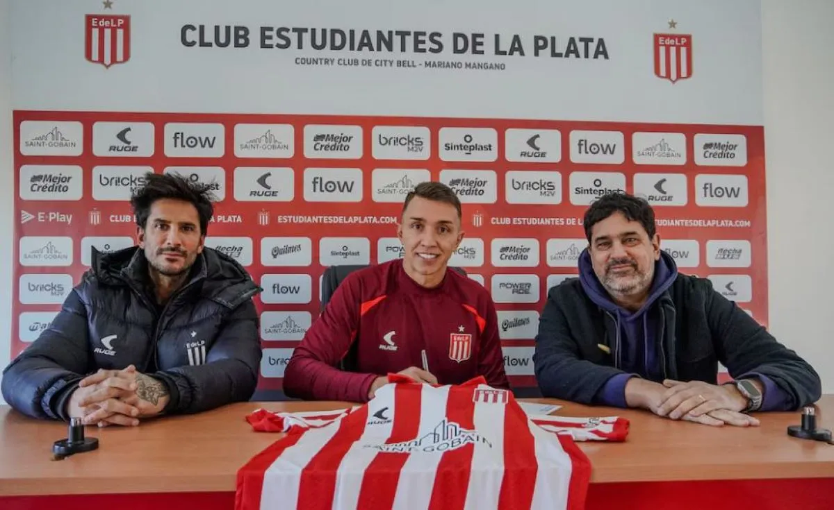 FIRMA. Muslera estará en el Pincha hasta fines del próximo año.