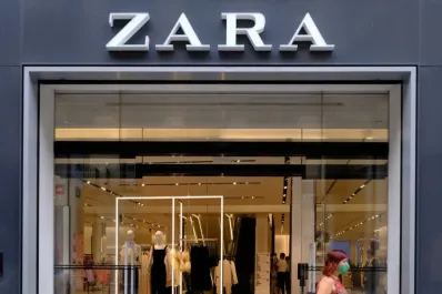 El truco para adelantarte a las rebajas de Zara: cómo saber qué prendas estarán en oferta y cuánto te ahorrarás