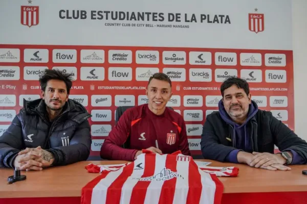 Tras 14 temporadas en Turquía el arquero símbolo de Uruguay atajará para Estudiantes de La Plata