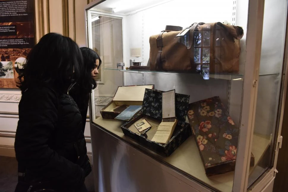 CONVENIO. El equipo que usaba Carrizo en sus viajes forma parte de la colección del Museo Histórico de Catamarca. Se exhibe hasta el 25 de julio. 