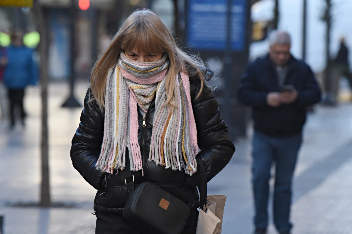 PROTEGER. Usar bufandas, gorros y guantes, es una manera buena de cuidar la salud en esta época del año. LA GACETA/ FOTO DE ANALÍA JARAMILLO  