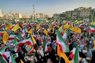 El alto el fuego entre Israel e Irán comenzó a los tropezones