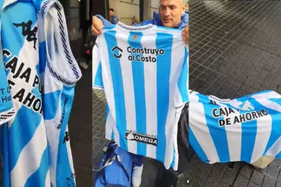 Esperó al plantel de Atlético Tucumán en el hotel y les mostró la nueva camiseta antes de su presentación oficial
