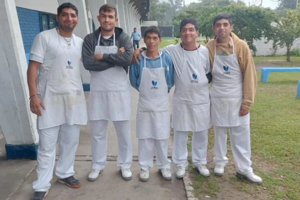 De la droga al cuerpo de Cristo: relatos en el albergue Papa Francisco