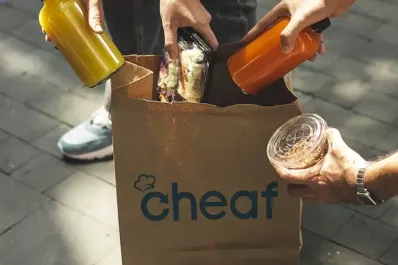 Llega a la Argentina la app Cheaf, el sitio que vende la comida que sobra en los locales