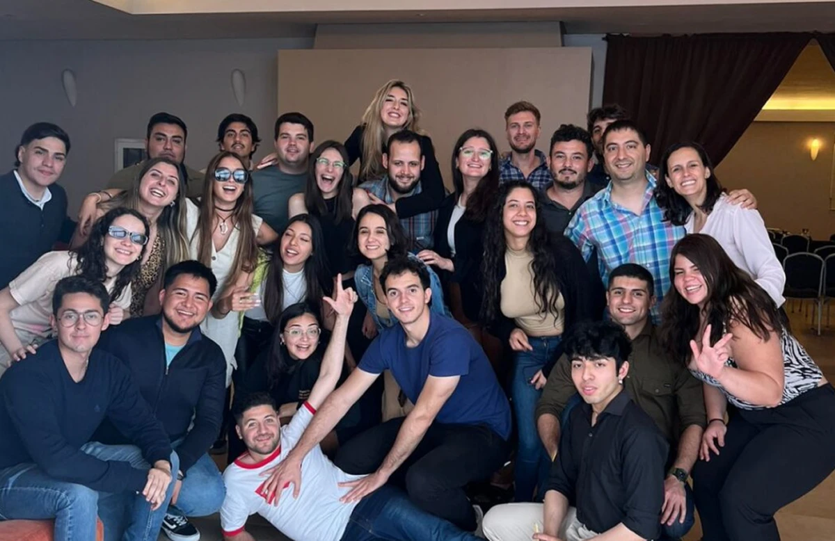 VOCES EMERGENTES. Uno de los grupos egresados del programa para jóvenes de Federalismo y Libertad./ FEDERALISMO Y LIBERTAD