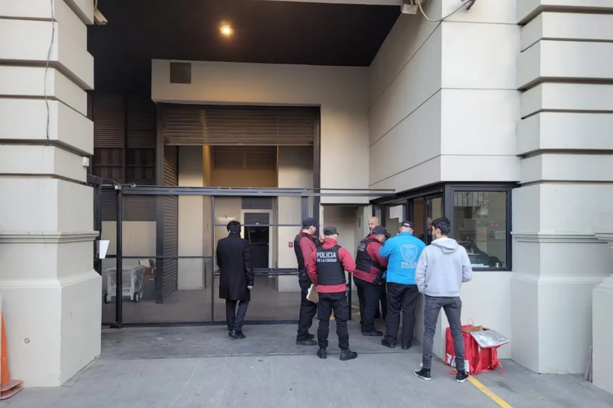 CRECE LA TENSIÓN. Wanda Nara se niega a entregarle sus hijas a Mauro Icardi e intervino la Policía.