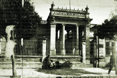 Recuerdos fotográficos: la UNT, apenas ayer