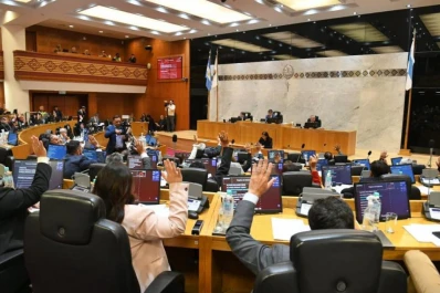 Legislatura: con lo justo, el PJ logró avalar el DNU por el barrio Procrear II