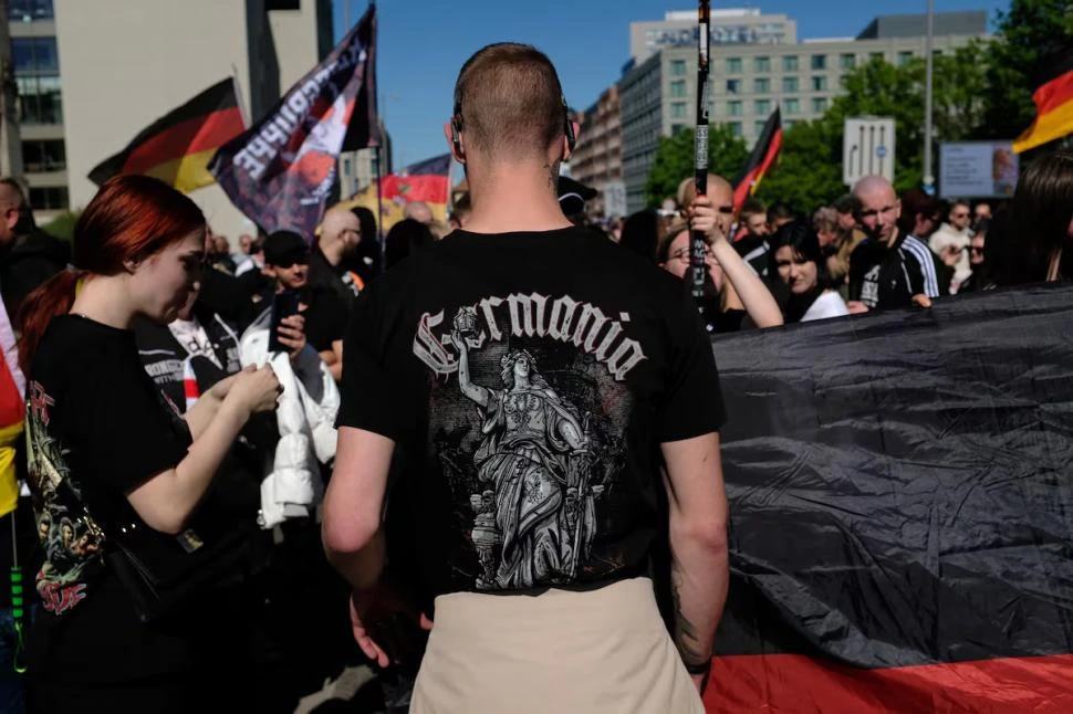 CIFRA. Los extremistas de derecha identificados son más de 50.000.