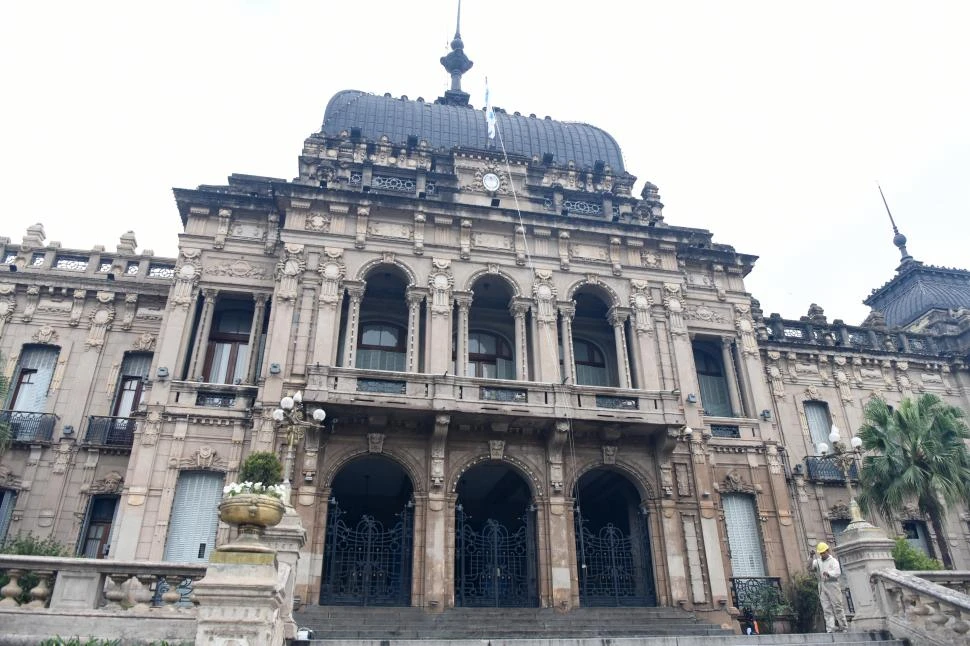 La titularización docente logró apoyo unánime en la Legislatura