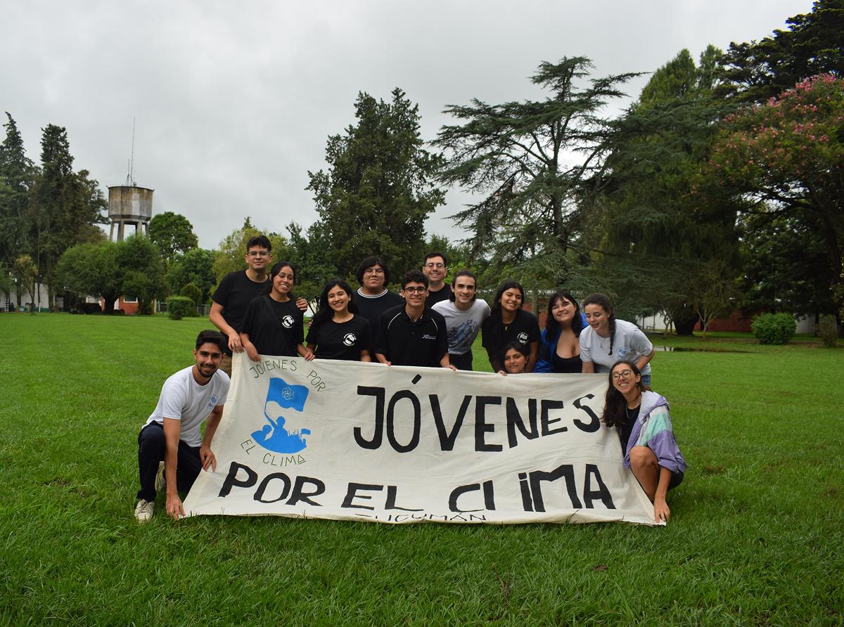 PREOCUPACIÓN MEDIOAMBIENTAL. Lautaro forma parte de Jóvenes por el Clima, donde hoy milita activamente. / CORTESÍA LAUTARO PÉREZ MARTÍNEZ