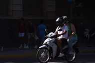 La seguridad del pasajero conduce el debate por las “moto taxis”