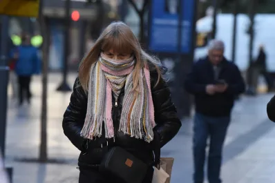 Abrigate bien y tené a mano el paraguas: cómo se viene el tiempo este fin de semana