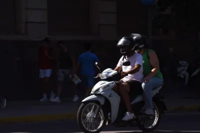 La seguridad del pasajero conduce el debate por las “moto taxis”
