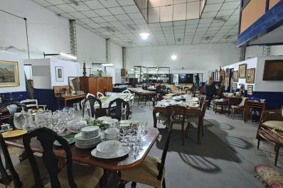 Tesoros que recobran vida en la feria benéfica FAI