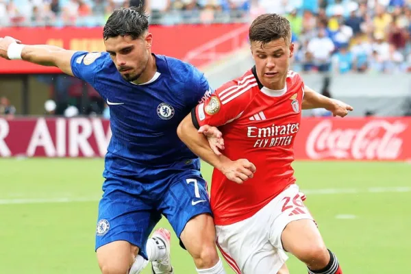 Tras un parate de dos horas por amenaza de tormenta, Chelsea goleó a Benfica en el Mundial de Clubes