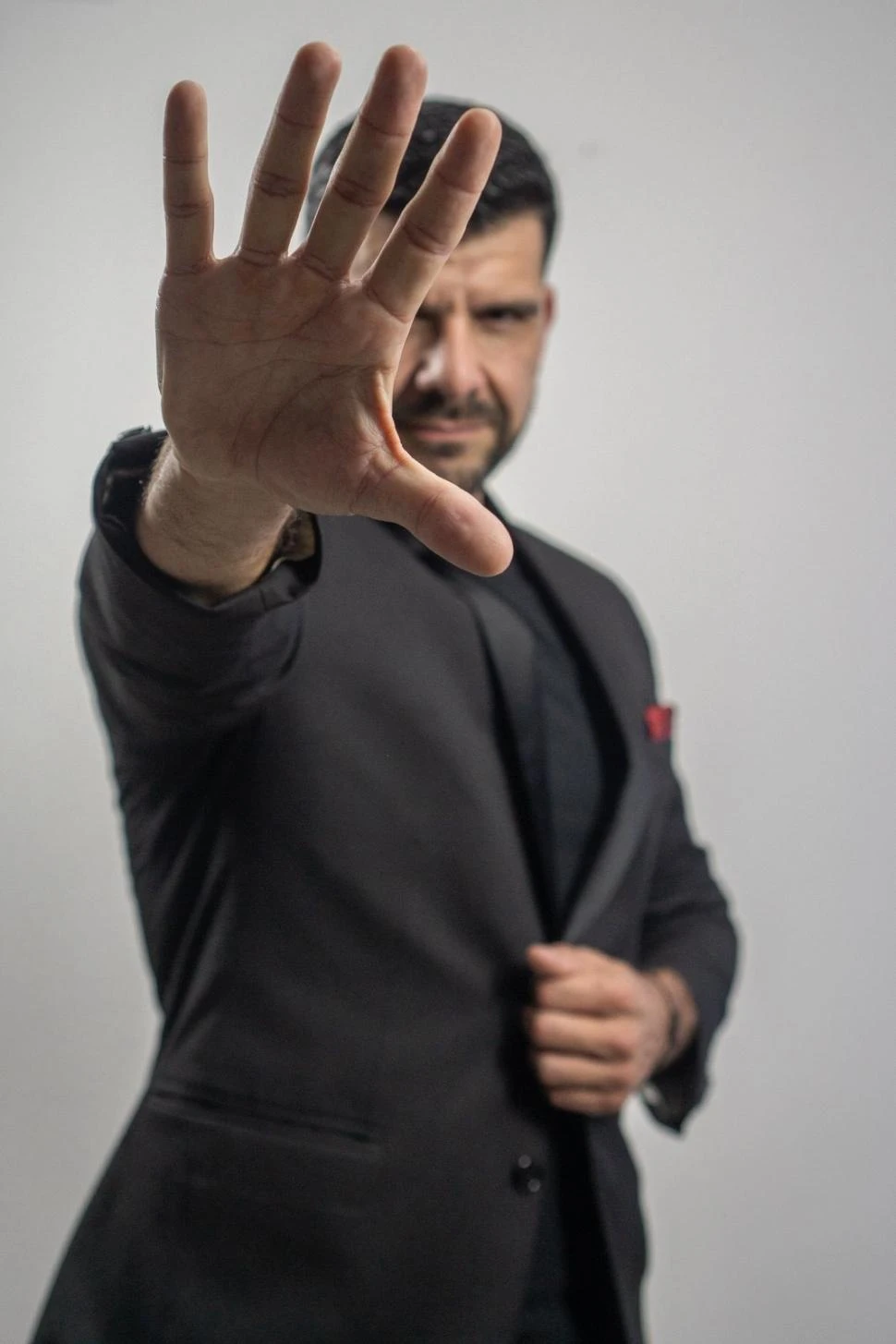 EL DESTINO. Maxi González comenzó de casualidad en la magia.