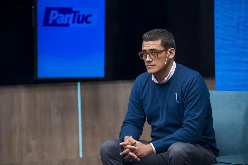 Francisco de Rosa: “La participación ciudadana es la kryptonita del caudillo”