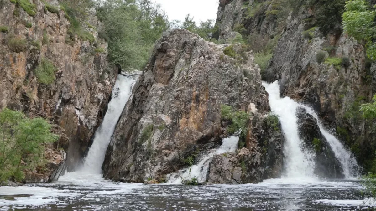 La escapada perfecta desde Madrid para vencer el calor: una ruta entre cascadas a solo 40 minutos de la ciudad