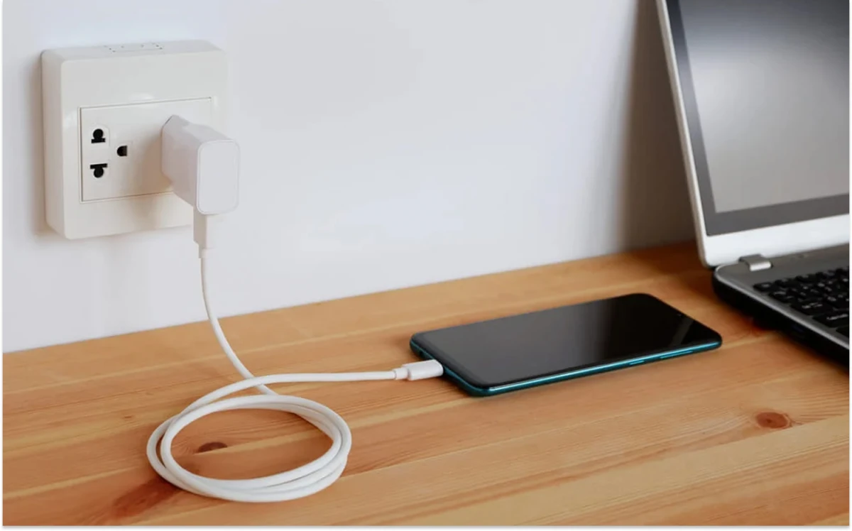 Ahorra dinero: cómo arreglar el cable de tu cargador y evitar que se rompa para siempre