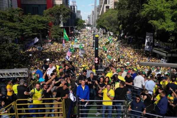 Miles de bolsonaristas se manifiestan en San Pablo