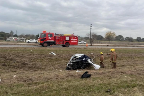 Choque frontal en la autopista: tres muertos