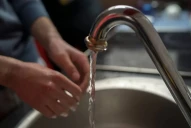 Cortes de agua de hasta 12 horas afectarán a dos comunas de la Región Metropolitana