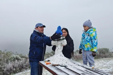 Una mañana para la historia: conocer la nieve emocionó a Luz y a muchísimos tucumanos