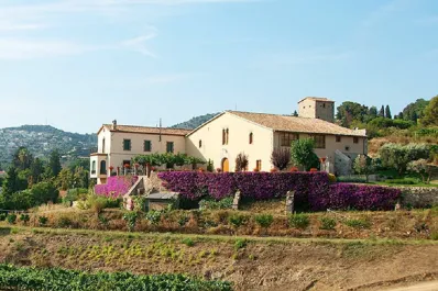 Alella, el secreto mejor guardado de Barcelona: entre los 10 pueblos más ricos de España