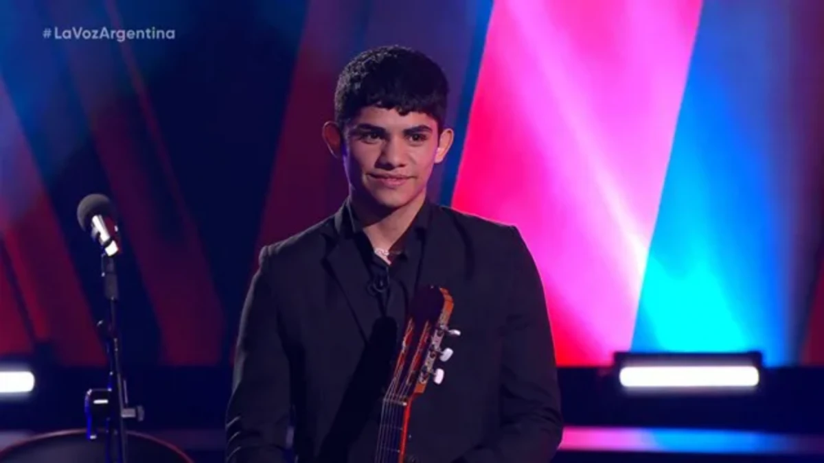 Conocé su historia: tiene 18 años, dejó el boxeo por la música y deslumbró en La Voz Argentina