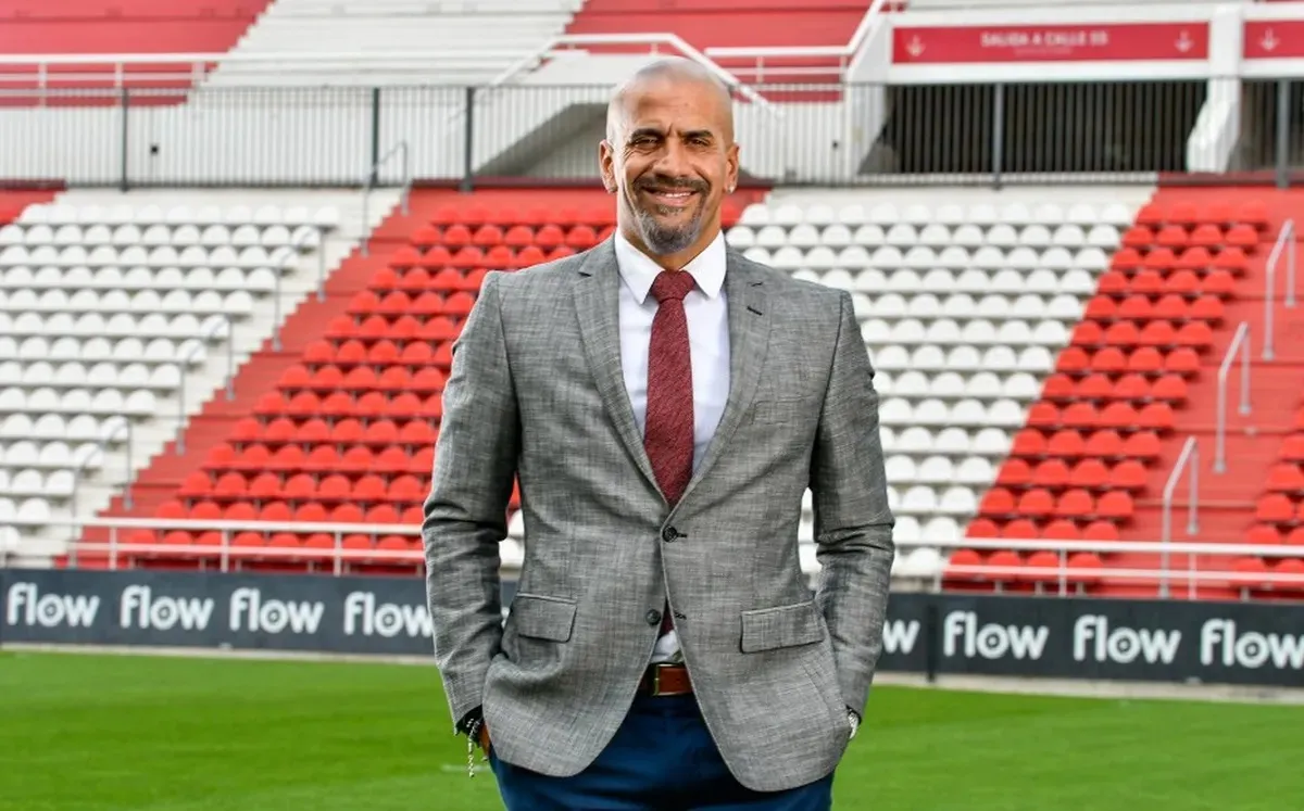 Verón vuelve a disparar contra River: críticas por su vínculo con el City Group y la posible llegada de Carrizo