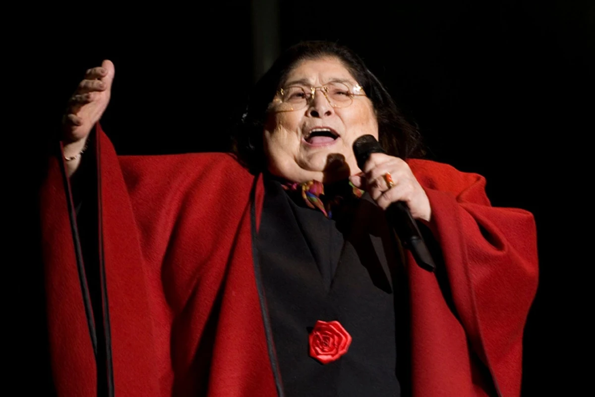 Homenajearán a Mercedes Sosa con un espectáculo solidario en el Teatro Colón